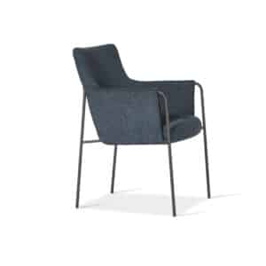 De Design on Stock Myra