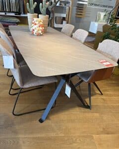 Sale eettafel Chat van They and me